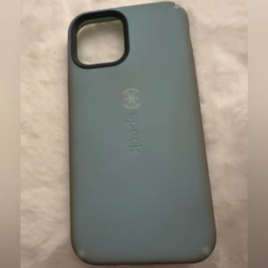 Speck iphone 12/ 12 pro case